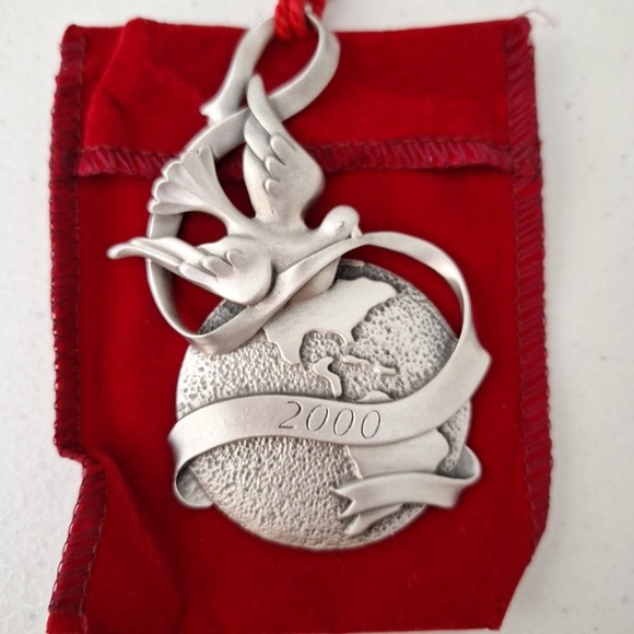 Vintage Avon‎ 2000 Pewter Dove Christmas Ornament NEW IN BOX - Picture 2 of 6